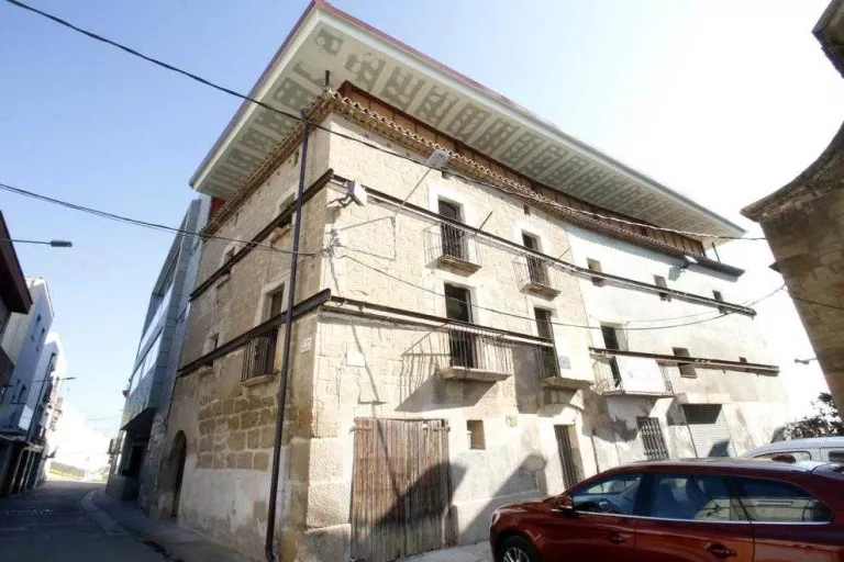 Alpicat torna a licitar per 1,2 milions la rehabilitació de l'edifici de Cal Negre