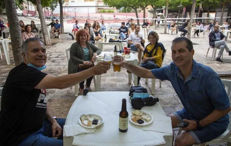 Ple al tast de cervesa artesana de Tàrrega en honor a la fira ajornada