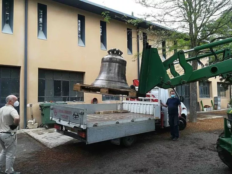 La campana Champagnat del monestir de les Avellanes tindrà un jou centenari