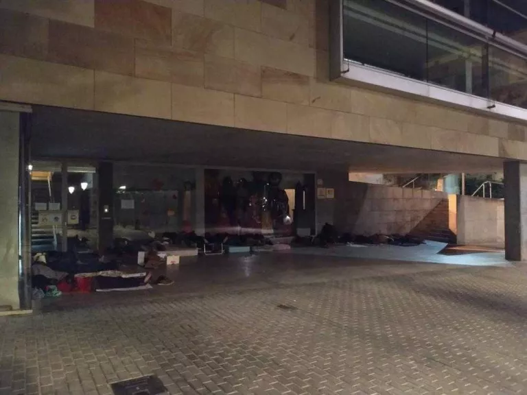 Més persones dormen al ras al Centre Històric de Lleida