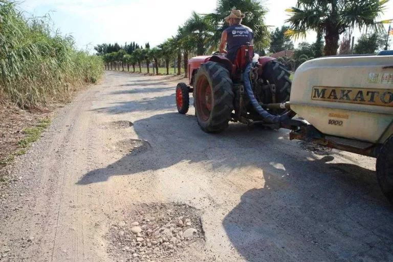 Les queixes pels sots als camins obliguen a avançar-ne la reparació