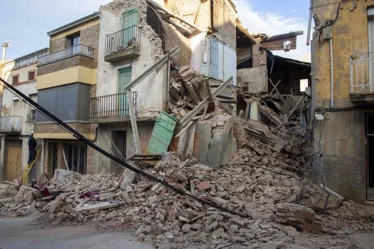 Bellpuig ofereix llogar cases a canvi de rehabilitar-les