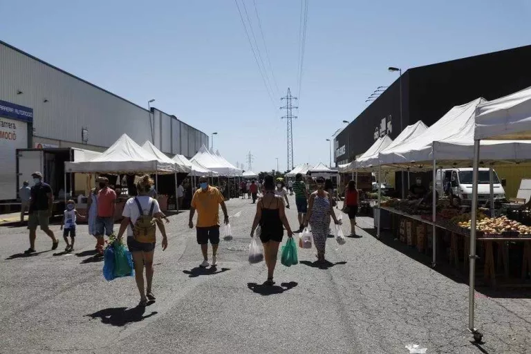 Torrefarrera ajorna al final del confinament la normalitat al mercat