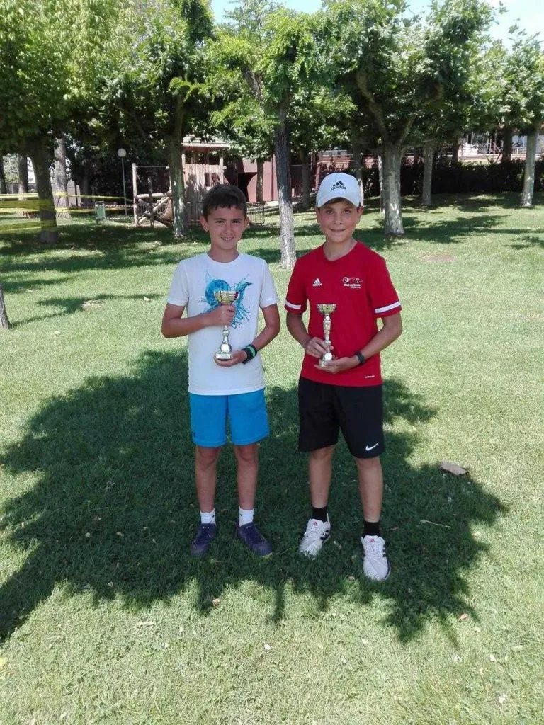 Finals del Prat Llongueras i el Llibreria Caselles