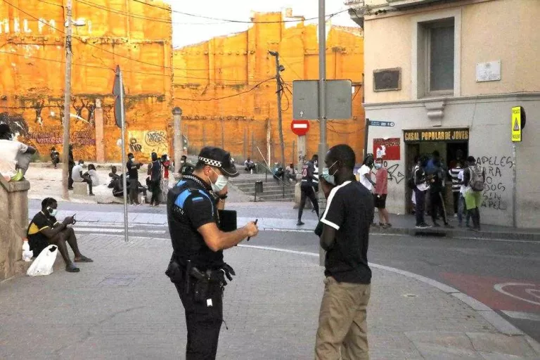 Entitats demanen millorar l'atenció a temporers