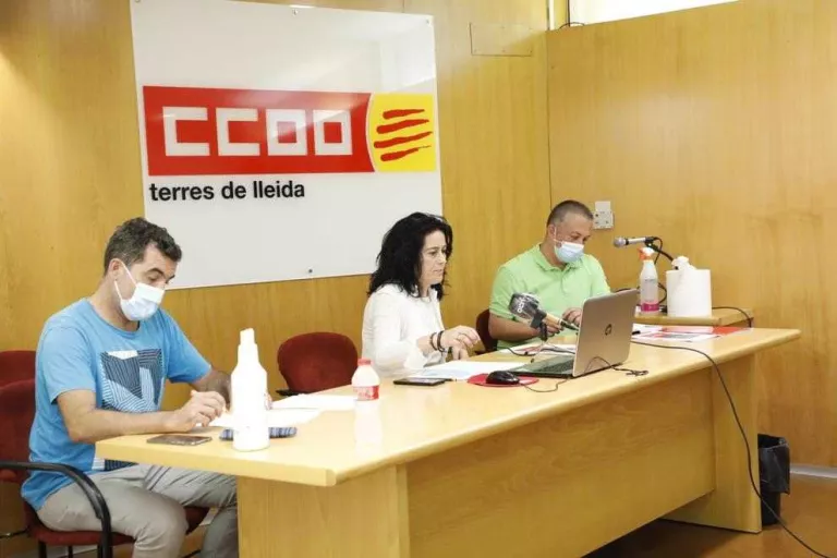 CCOO presenta un pla per a la campanya fructícola