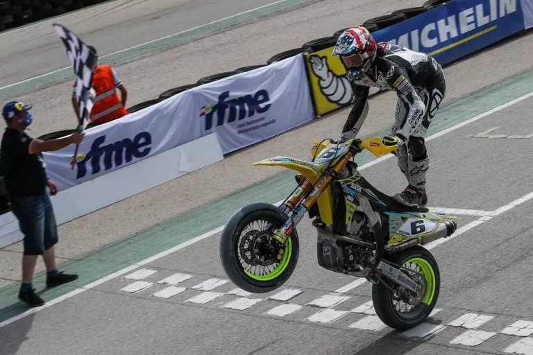 El Suzuki Grau Racing aconsegueix diversos podis al Campionat d'Espanya