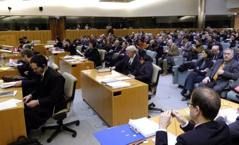 La Justícia europea exigeix tornar les despeses hipotecàries abusives