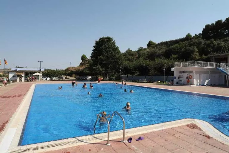 Aitona, la Granja i Seròs reobren les piscines després d'una setmana