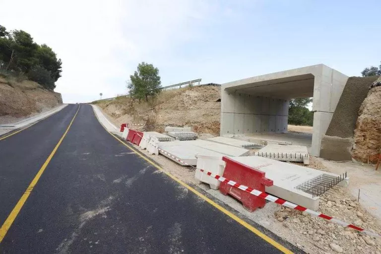 Llum verda a l'ampliació de Camps Elisis i a la nova escola d'Albesa