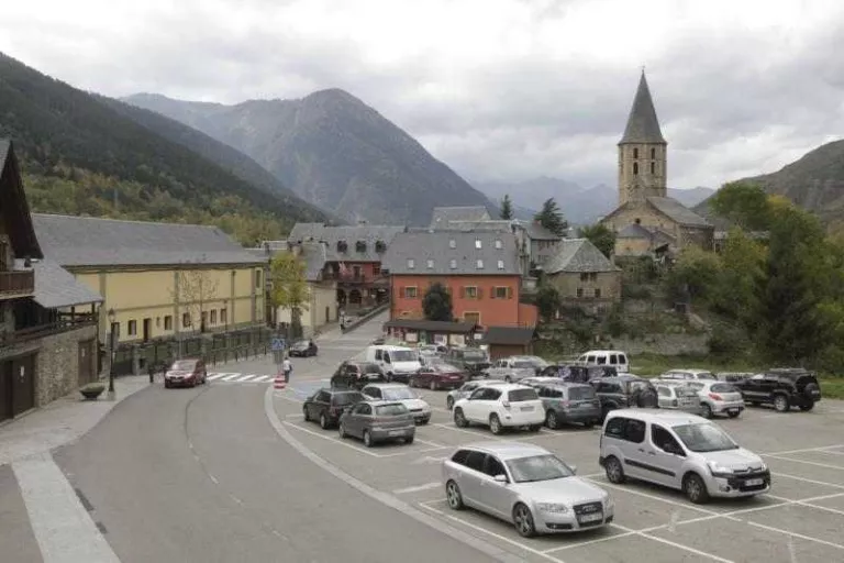 Naut Aran habilita catorze places d'estacionament a Salardú