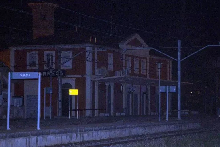 L'estació de tren a Tàrrega, tres dies sense llum