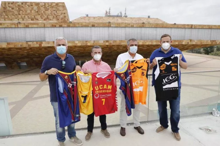 El Barça s'enfronta avui a l'UCAM al Barris Nord