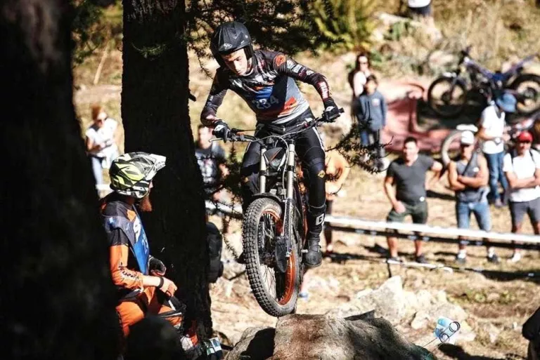 Ribau i Farré voregen el Top 10 al Mundial