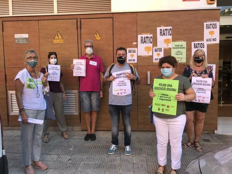 Els sindicats insten a abaixar ràtios i amenacen de convocar una vaga