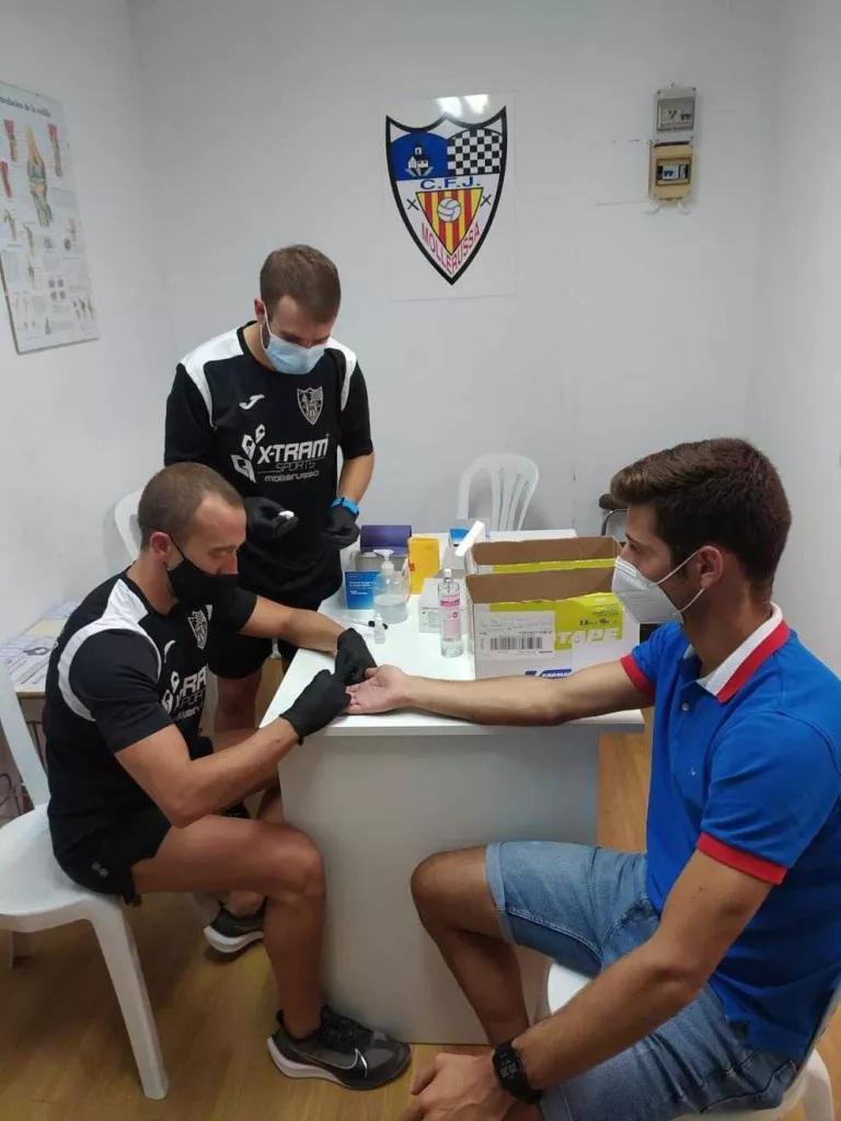 Confinat el primer equip del Mollerussa pel positiu d'un jugador rival