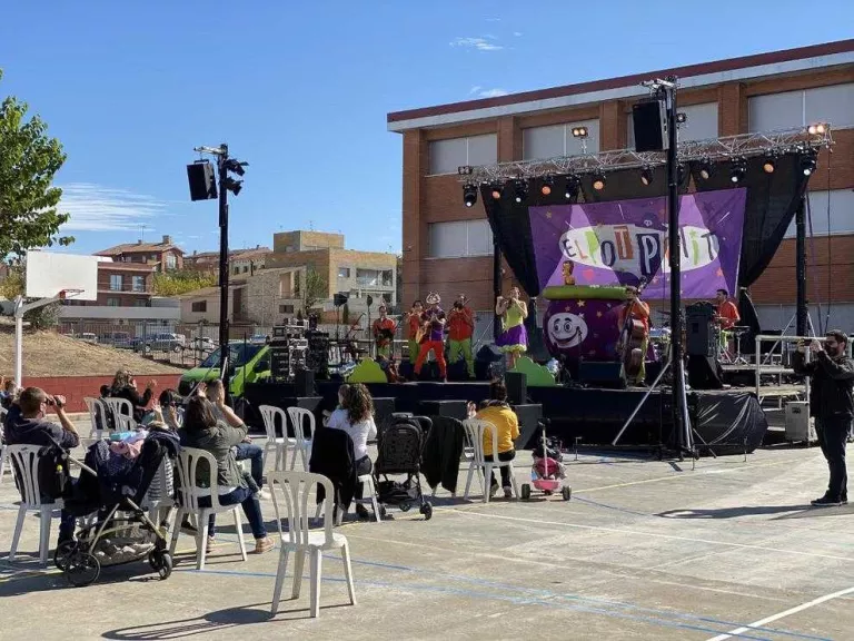 Actuació del grup El Pot Petit, ahir a les Borges Blanques.