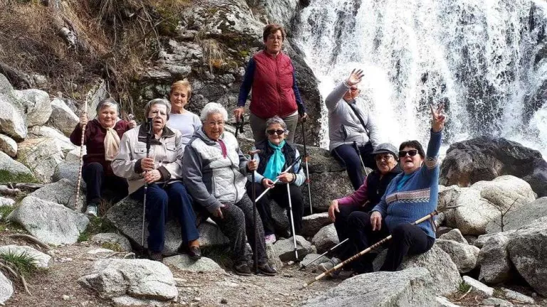 La Caixa reobre els seus centres per a persones grans