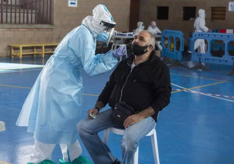 Unes altres 534 persones es fan una PCR al cribratge de Cervera
