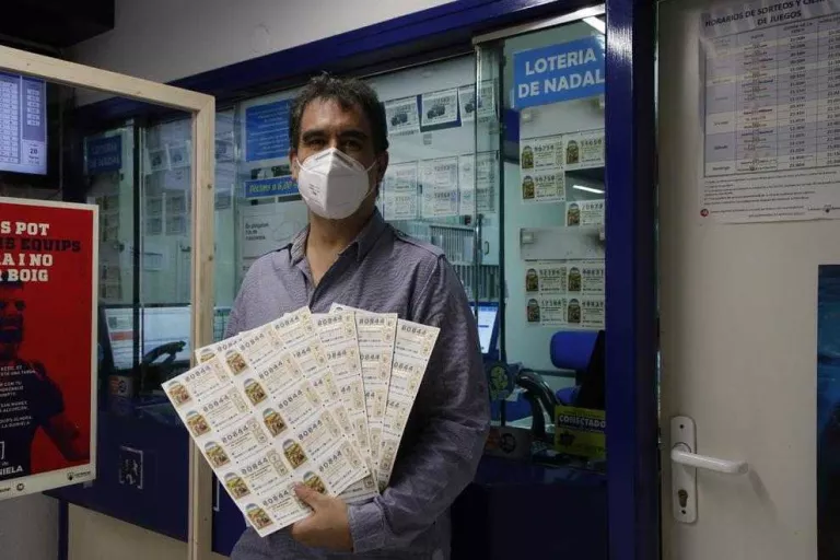 La venda de dècims de loteria de Nadal ha caigut un 30%