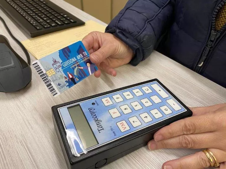 Targetes per fidelitzar clients a trenta comerços de Guissona