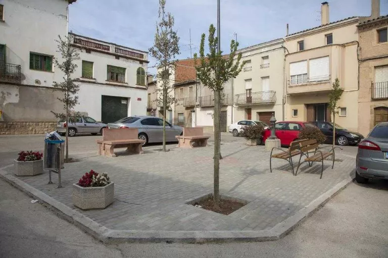 Acaben la millora de la plaça Major de Tornabous