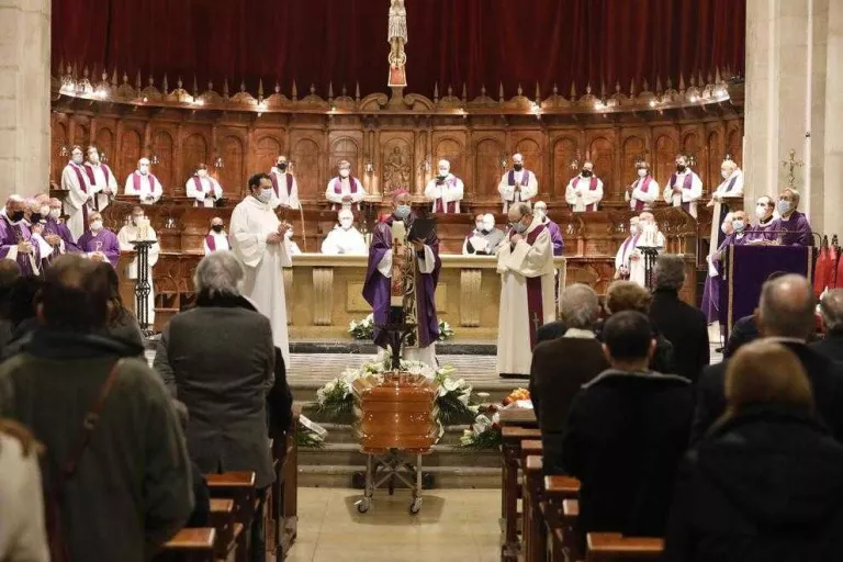 Ciuraneta reposa a la Catedral
