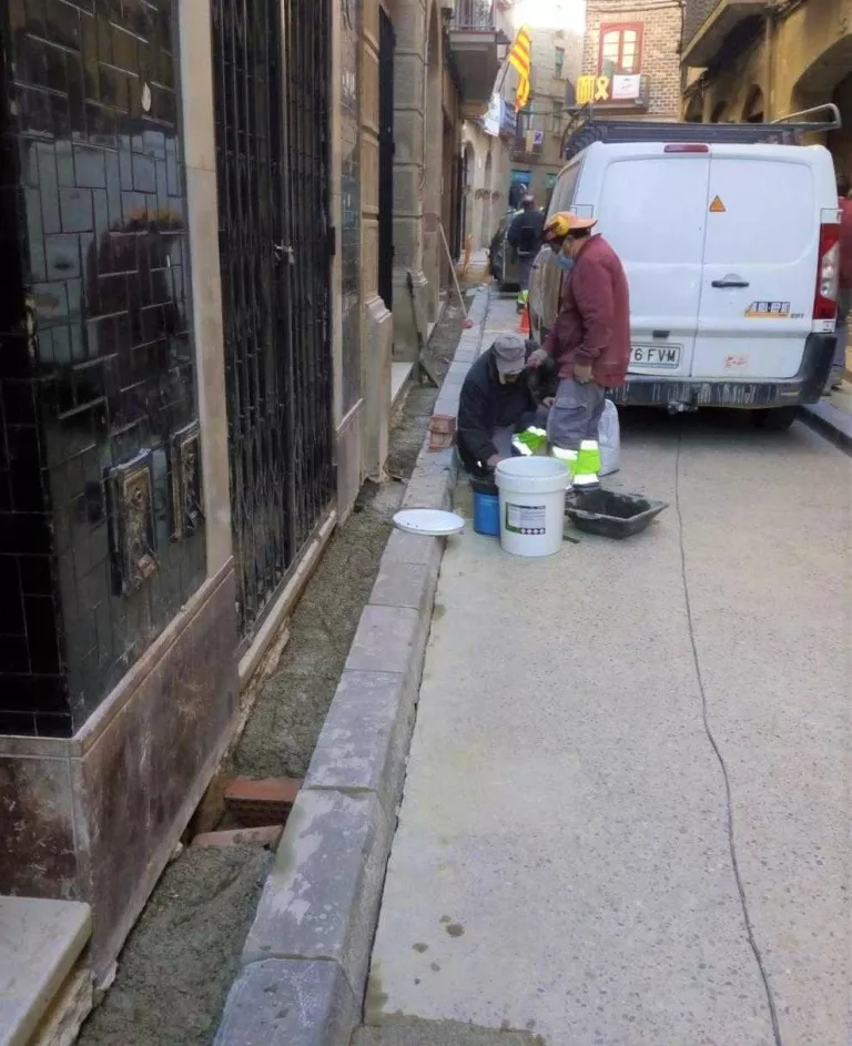 Solsona finalitza la reforma d'un carrer del centre urbà