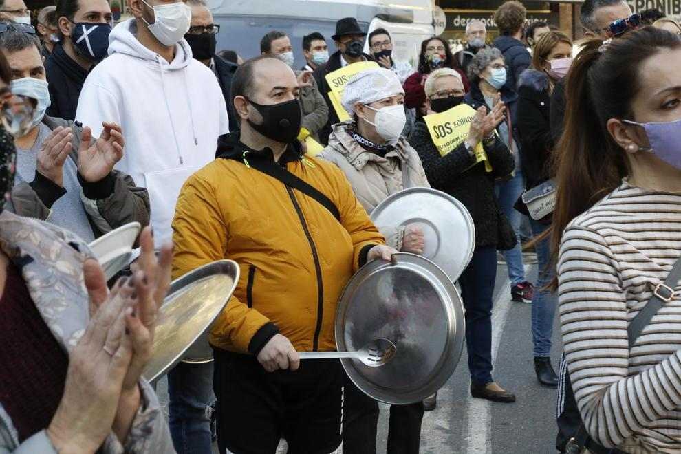 ⏯️ Marxa d'uns 150 vehicles per mostrar la indignació empresarial a Lleida