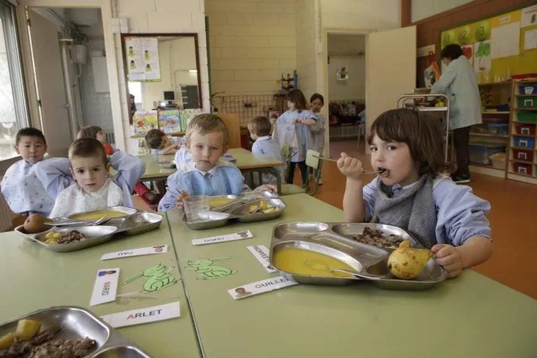 Educació concedeix 8.482 beques de menjador a Lleida, gairebé mil més que l'any passat
