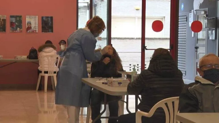 Més de 1.800 tests en una altra jornada de cribratge massiu en set municipis de Lleida