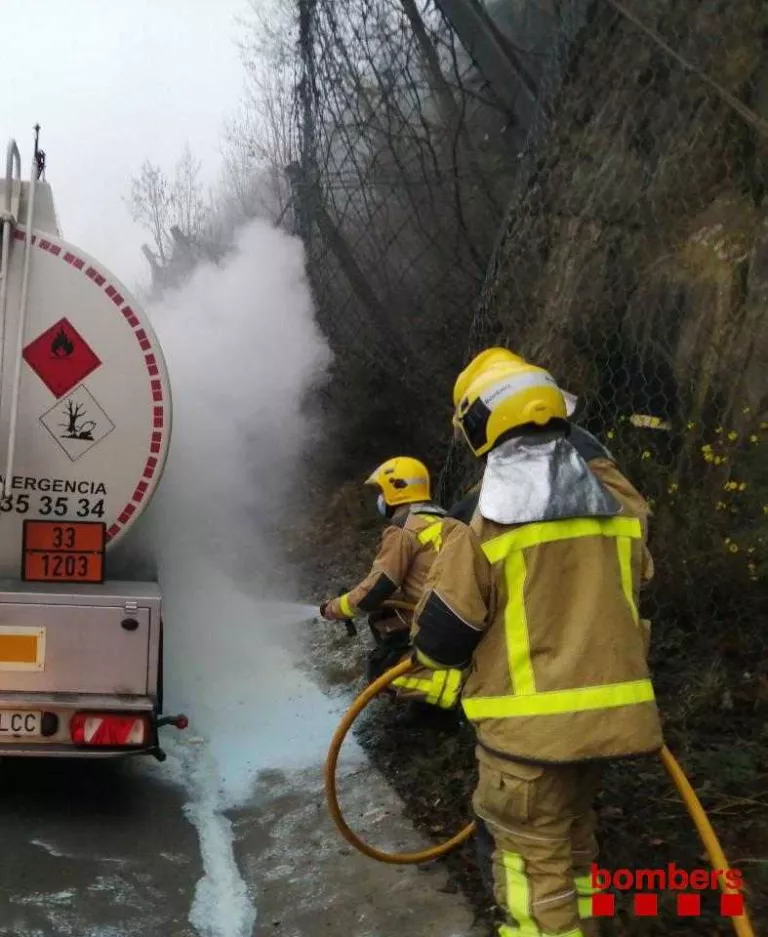 Incident d'un camió cisterna a l'Alt Urgell