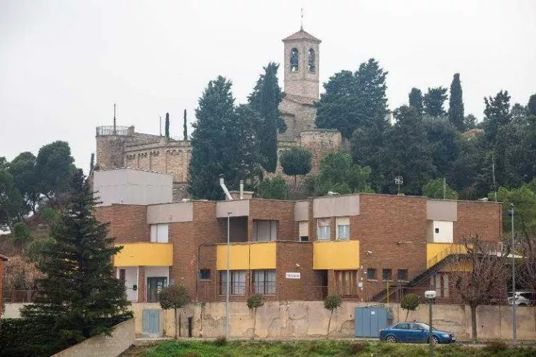 Tàrrega tanca l'alberg de transeünts