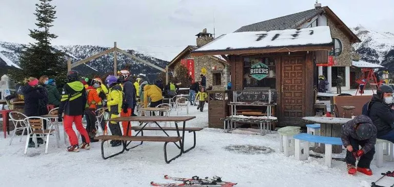El Pirineu aprofita el ple de Cap d'Any i preveu la resta del mes fluix en reserves