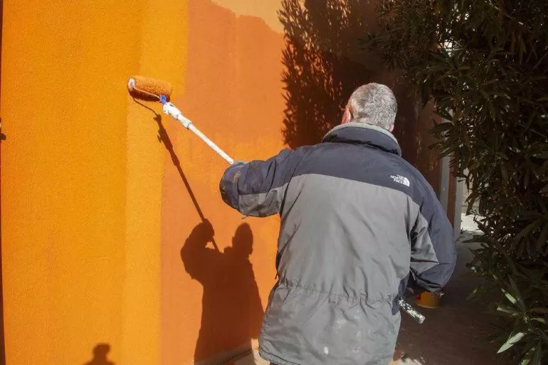 Adif repara danys causats per vandalisme a la línia de Manresa