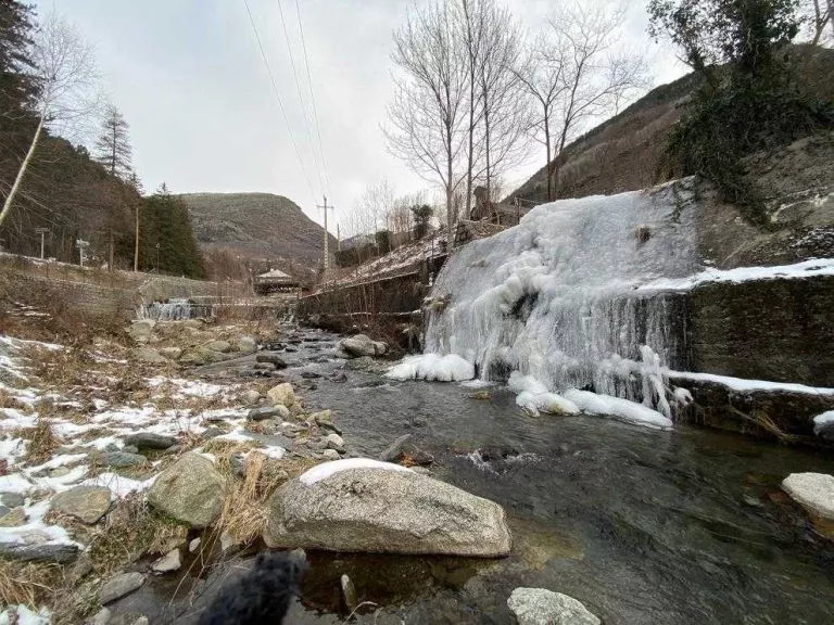 Totes les capitals de Lleida sota zero i cadenes a la Bonaigua per la neu