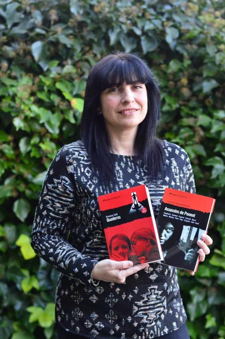 Llibre 'negre' d'aniversari amb escriptors de Ponent
