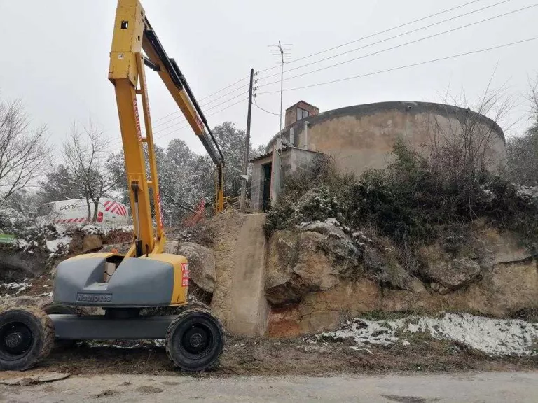 Biosca repara les fuites del dipòsit municipal d'aigua