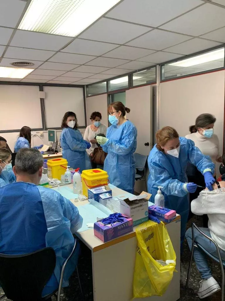 Tests ràpids obligatoris per als visitants en totes les residències