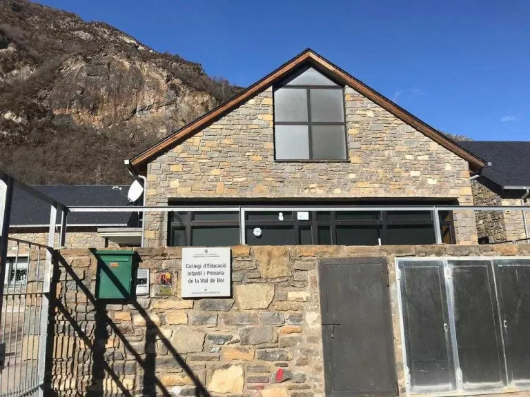 Educació manté la mestra substituta del docent criticat a la Vall de Boí per "falta de confiança"