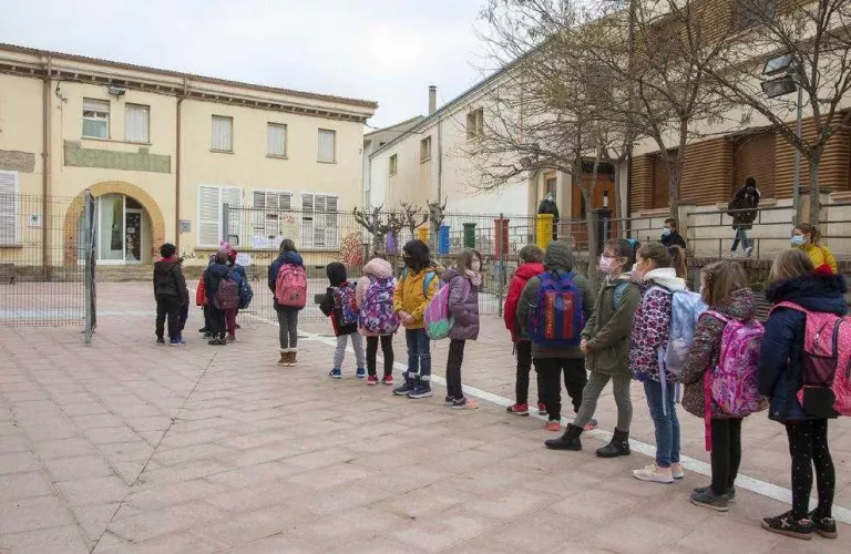 Baixen en 700 els alumnes i docents confinats a Lleida