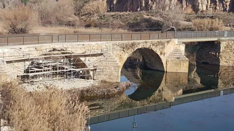 Alfarràs restaura un altre arc del pont medieval