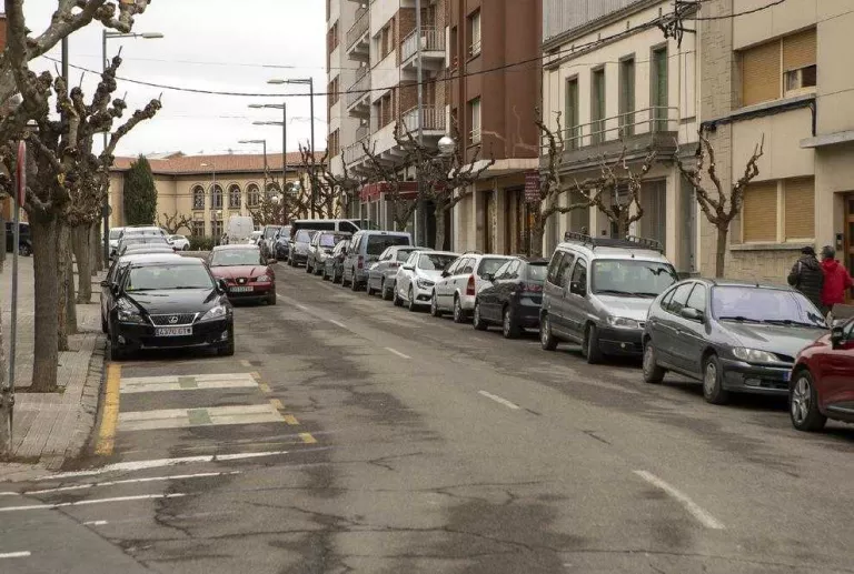 Cervera tindrà zona blava gratis amb temps limitat