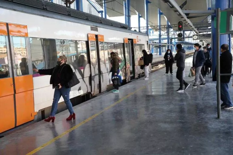El tren de Manresa circula amb límits de velocitat malgrat que s'han suprimit