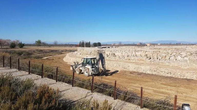 Arbeca inicia la restauració de la fossa del jaciment dels Vilars