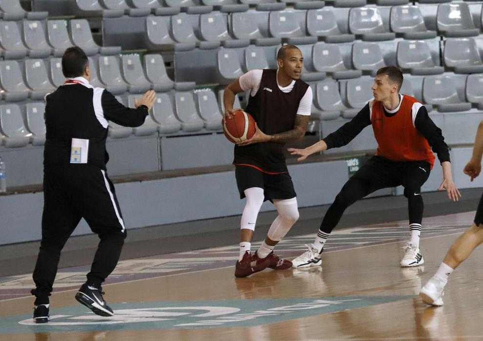 ⏯️ El debut de Kendal Manuel, en l'aire per un document