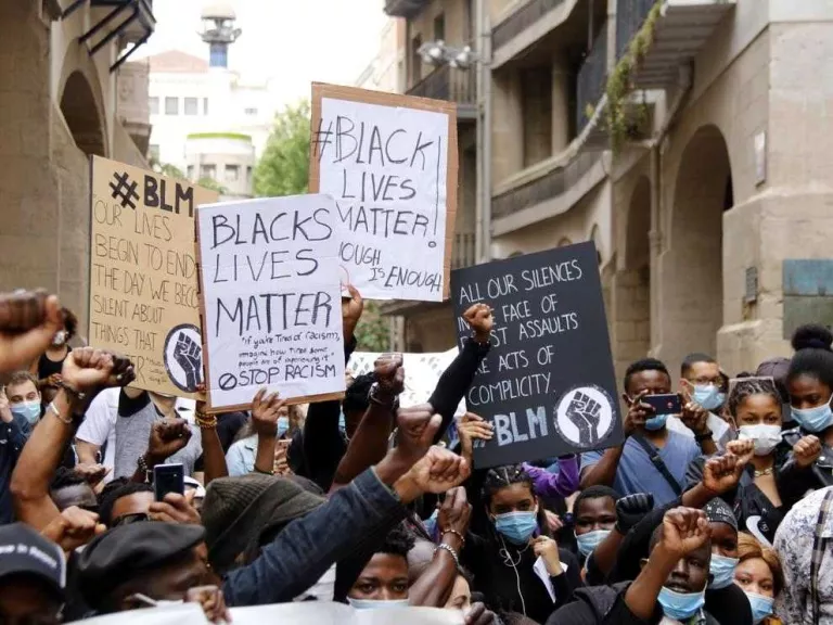 SOS Racisme recull més de 500 abusos policials a Catalunya des del 1999 i denuncia "impunitat"