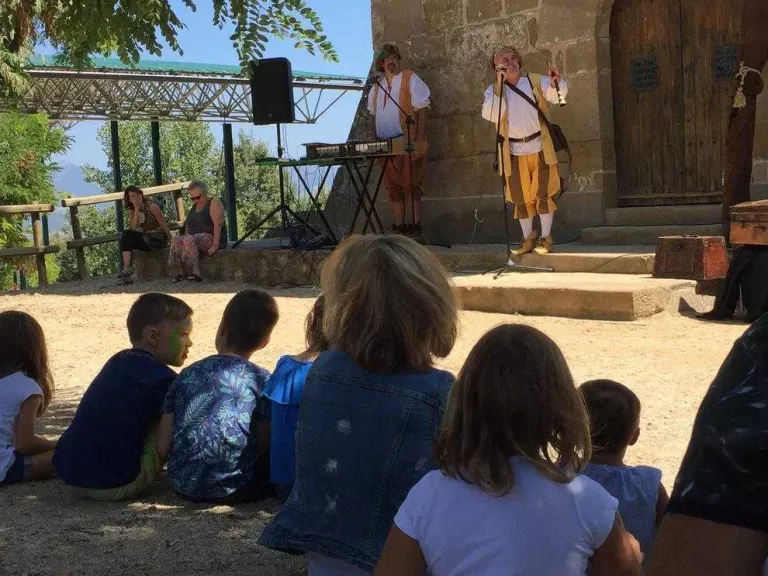 Tiurana, escenari de conte