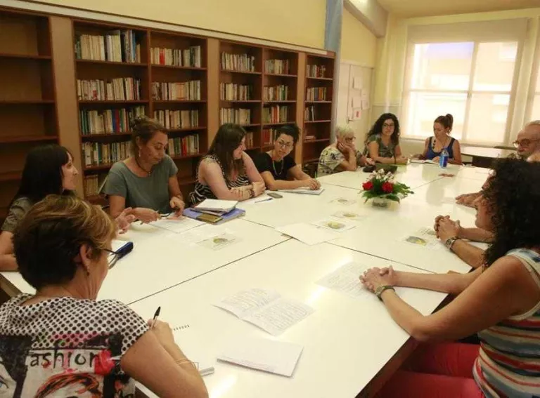 Acció per sensibilitzar sobre el tracte a la gent gran a la Mariola