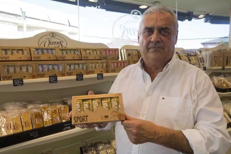 Torrons Vicens llança al mercat barretes energètiques de torró per a esportistes